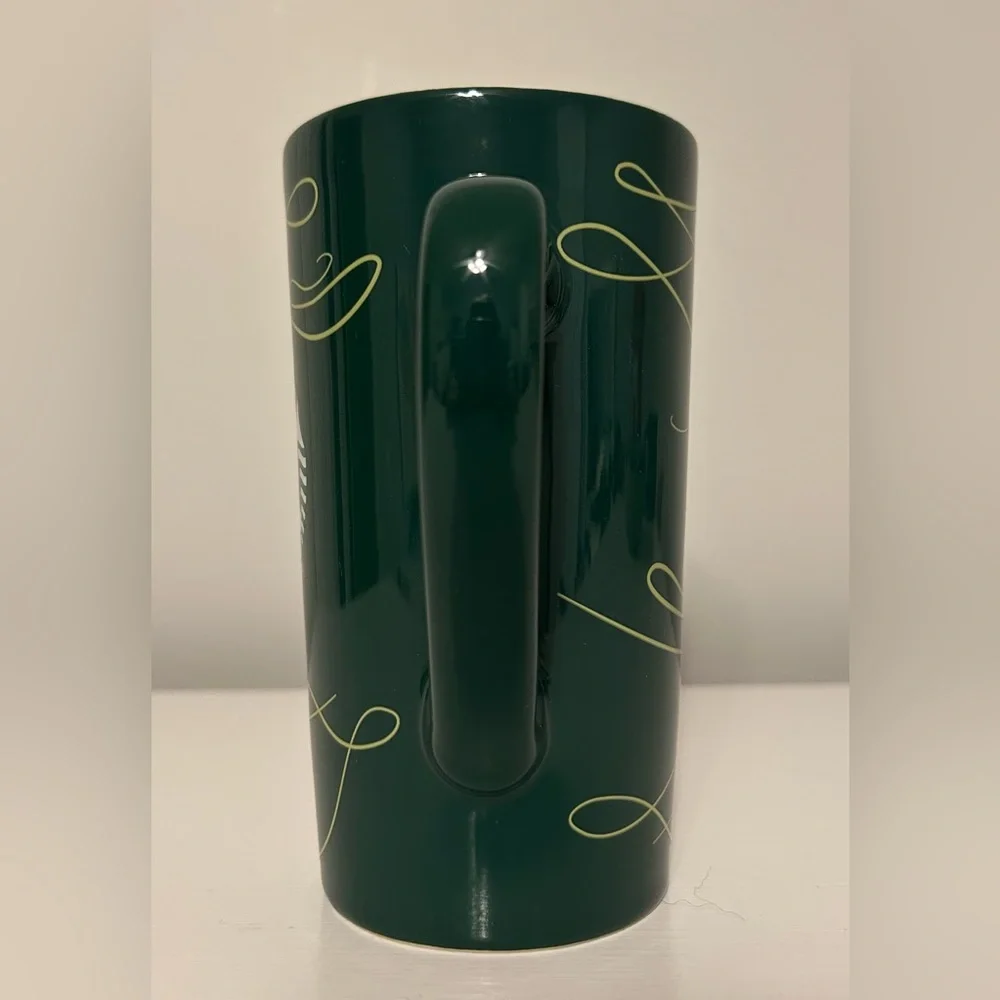 Starbucks 2020 Christmas Tree Holiday Siren Green Ceramic 14 oz Coffee Cup Mug